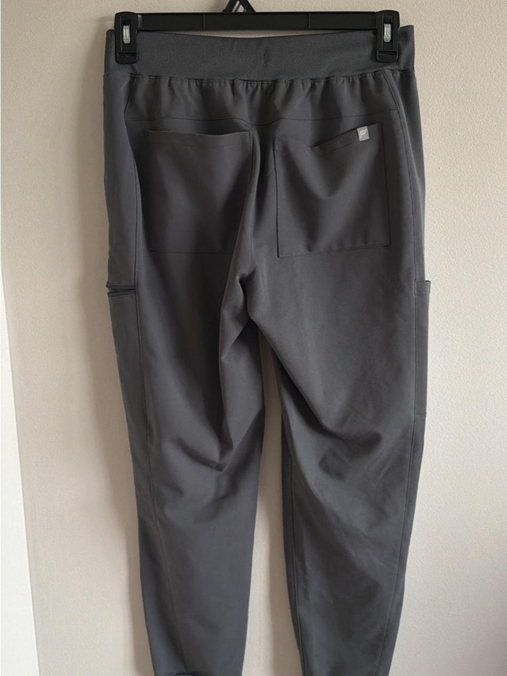 Women's Fabletics Scrub set - Picture 2 of 15